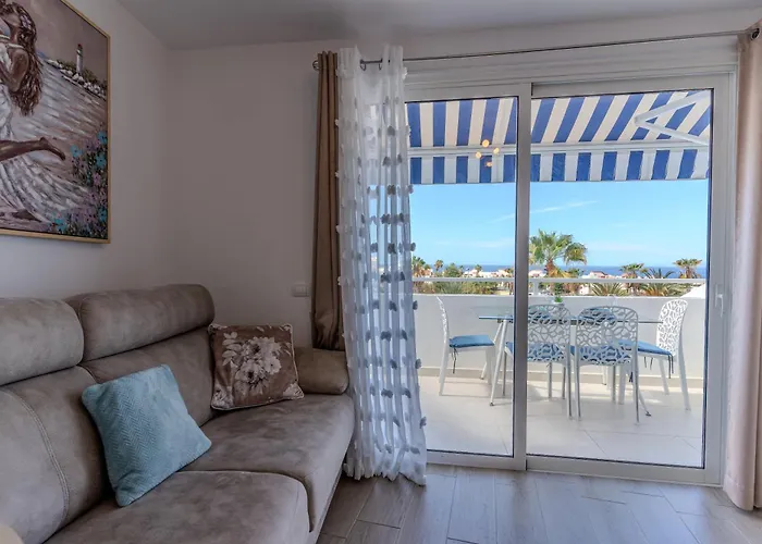 Malibu Park With Ocean Views & Heated Pool Apartment