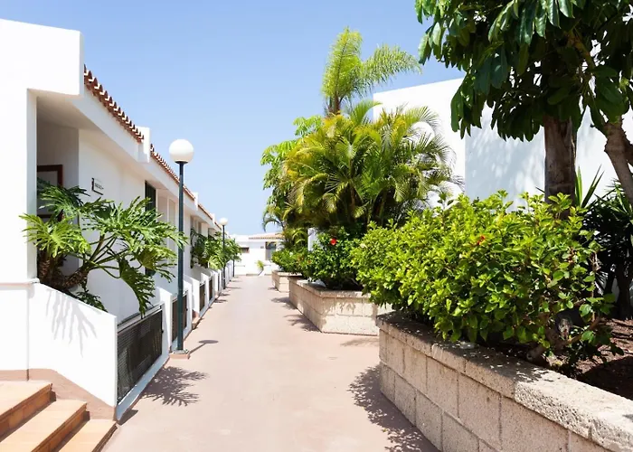 Apartment Malibu Park With Ocean Views & Heated Pool *