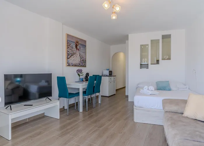 Apartment Malibu Park With Ocean Views & Heated Pool *